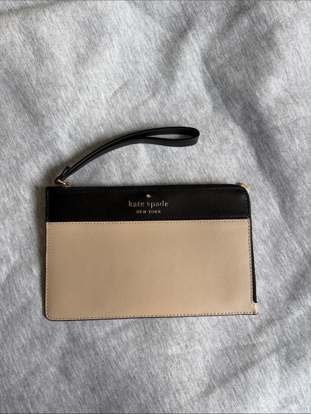 kate spade Black and Beige Two-Tone Leather Wristlet